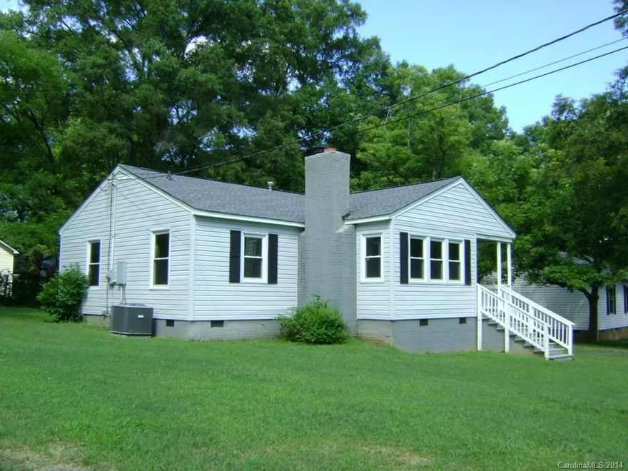 Nice rehab by the City of Rock Hill under the NSP program. 3BR/2BA. Large Family Room with fireplace.