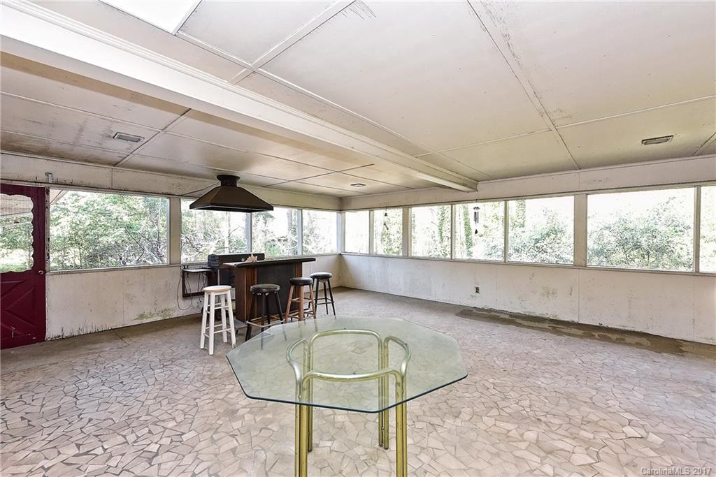 Town And Country - Residential