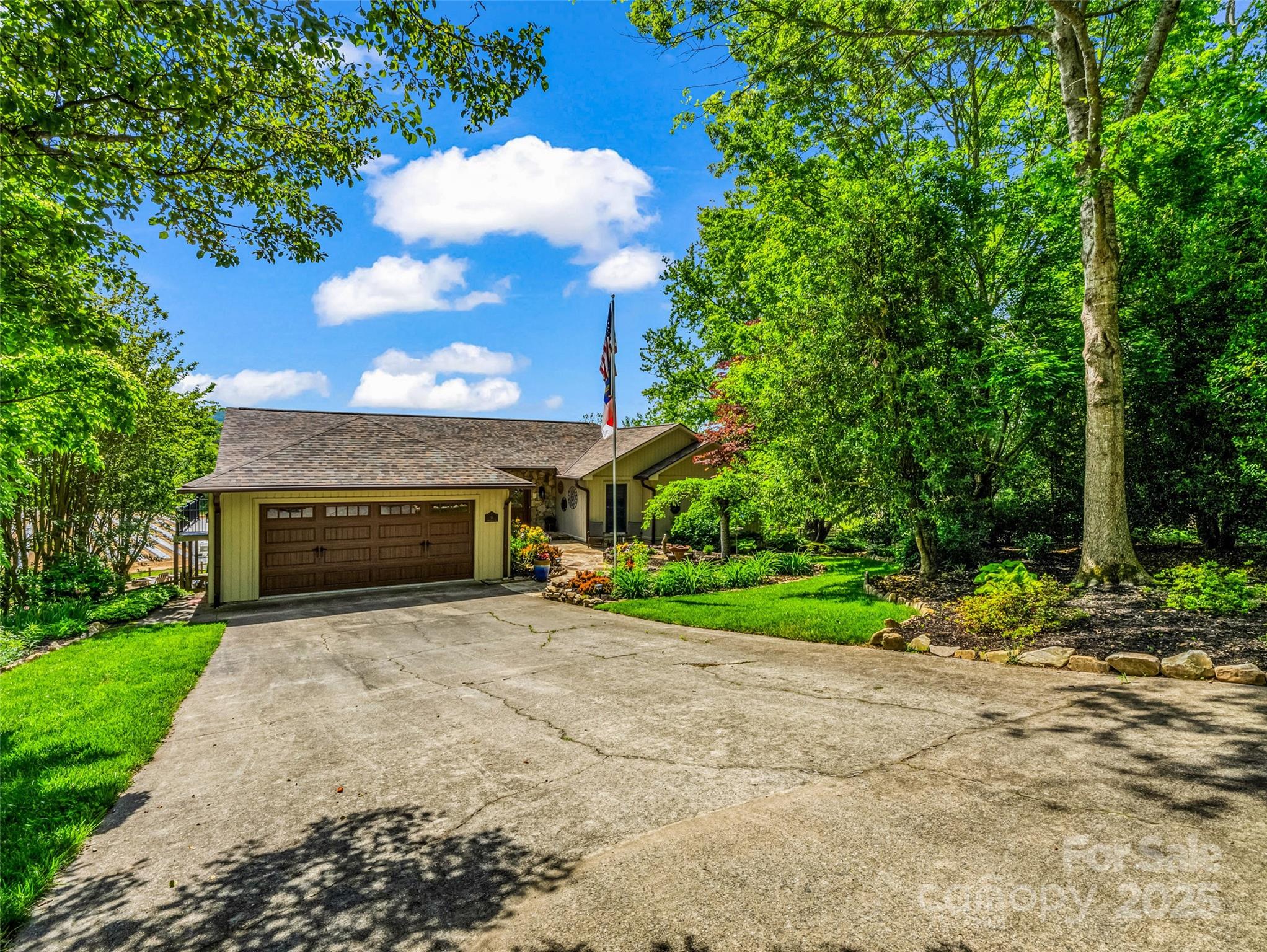 11 Bannerwood Drive