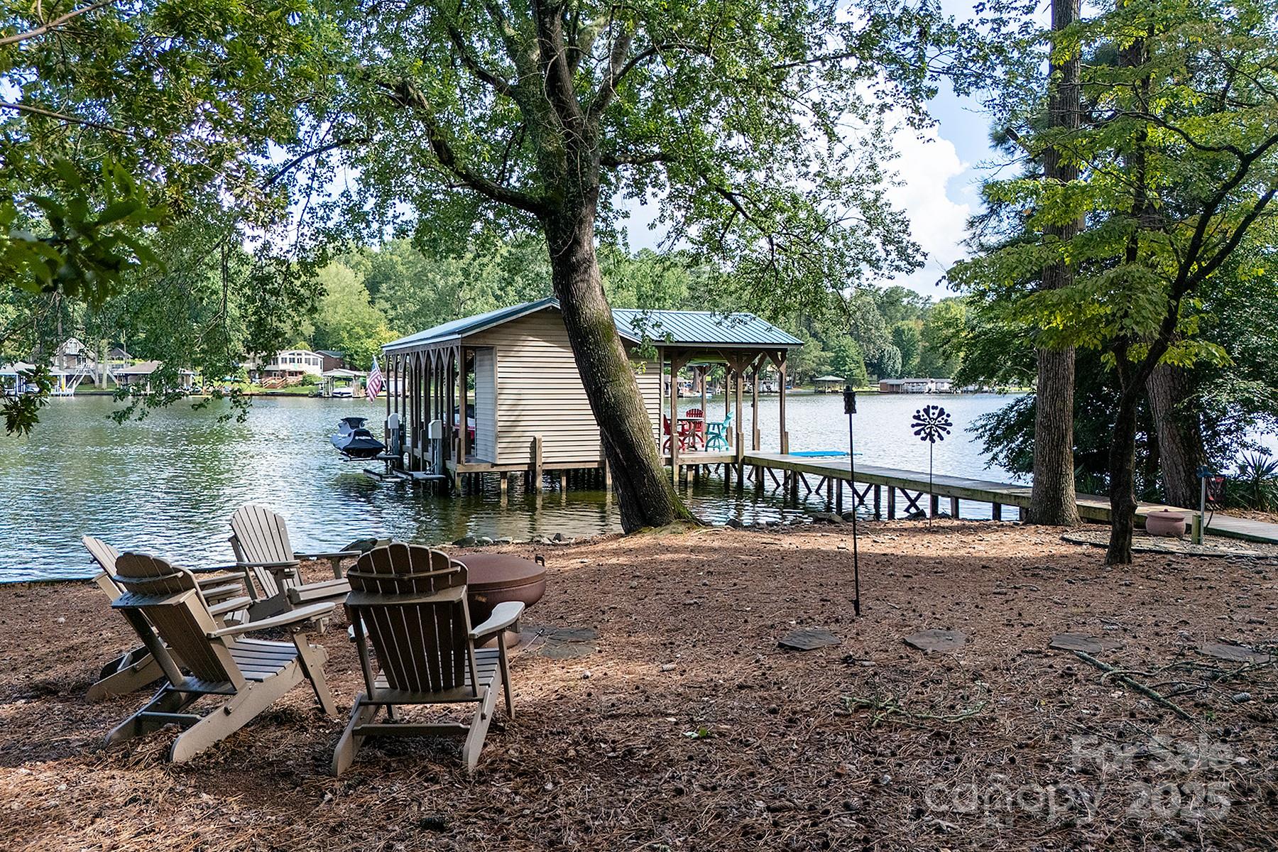 457 Emerald Shores Road