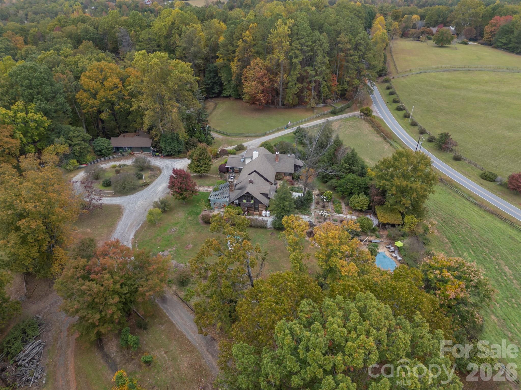 936 Golden Road