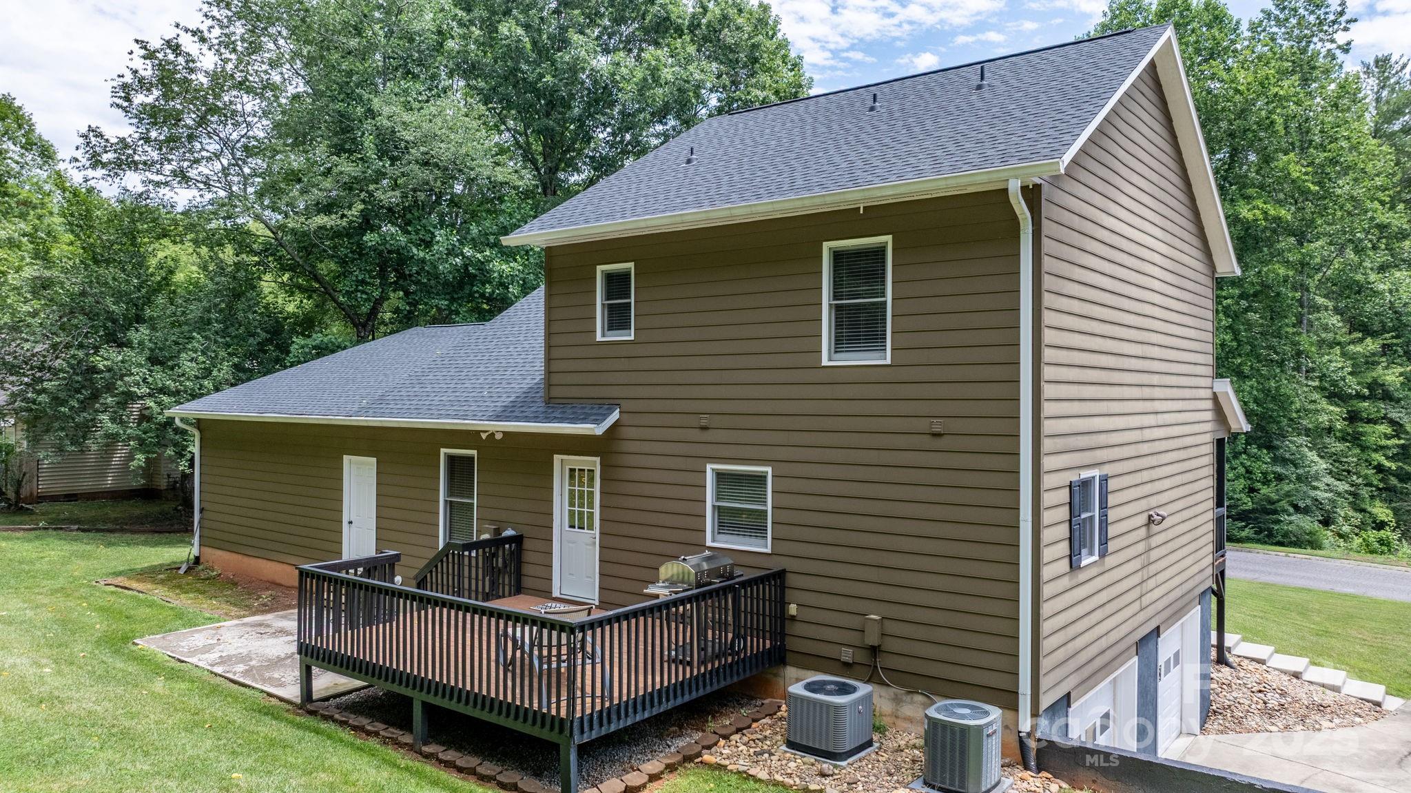 Winding Creek - Residential