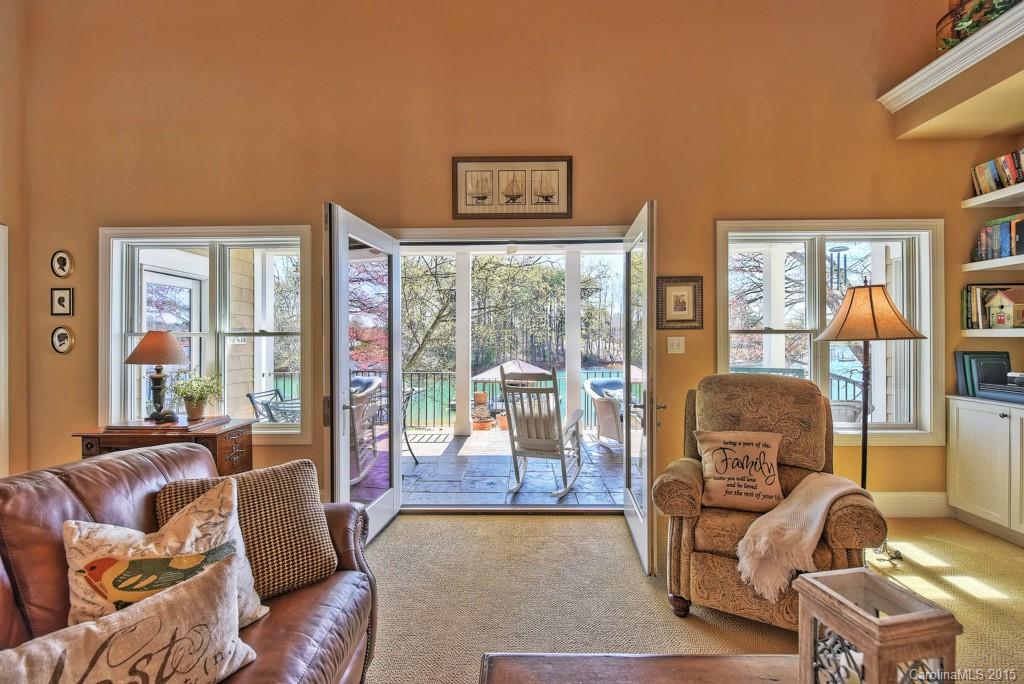 Diane Shores - Residential