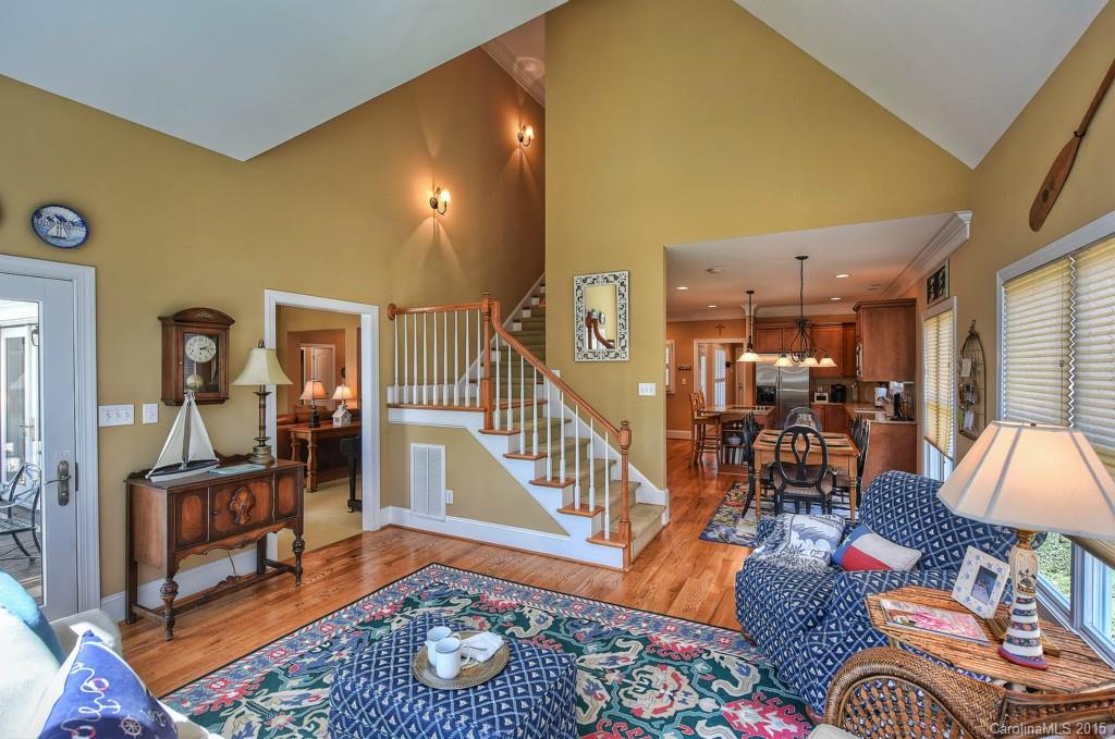 Diane Shores - Residential