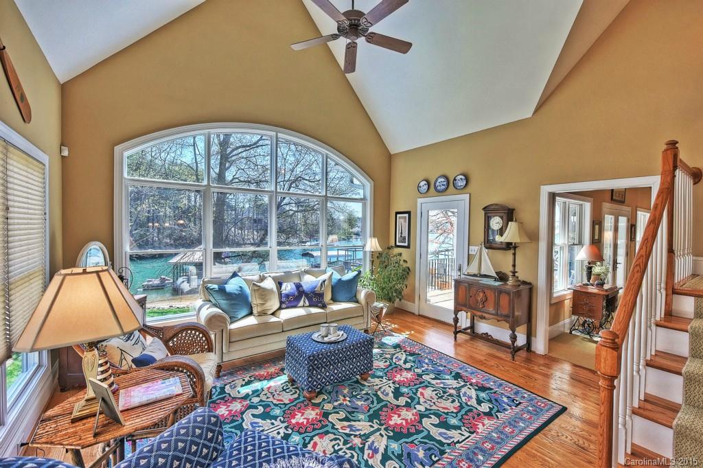 Diane Shores - Residential