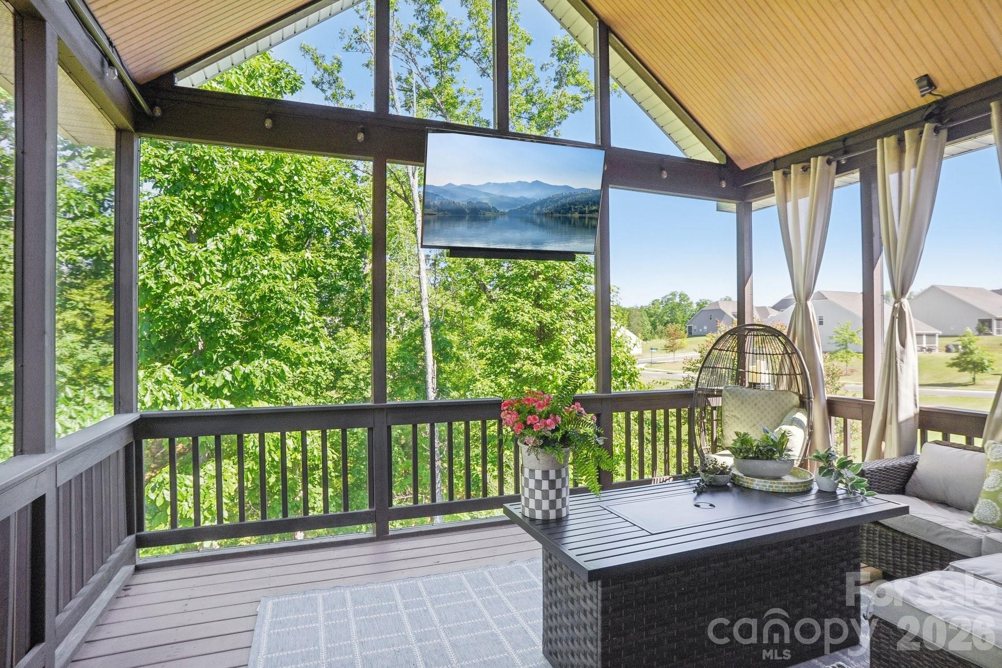 16427 Cozy Cove Road