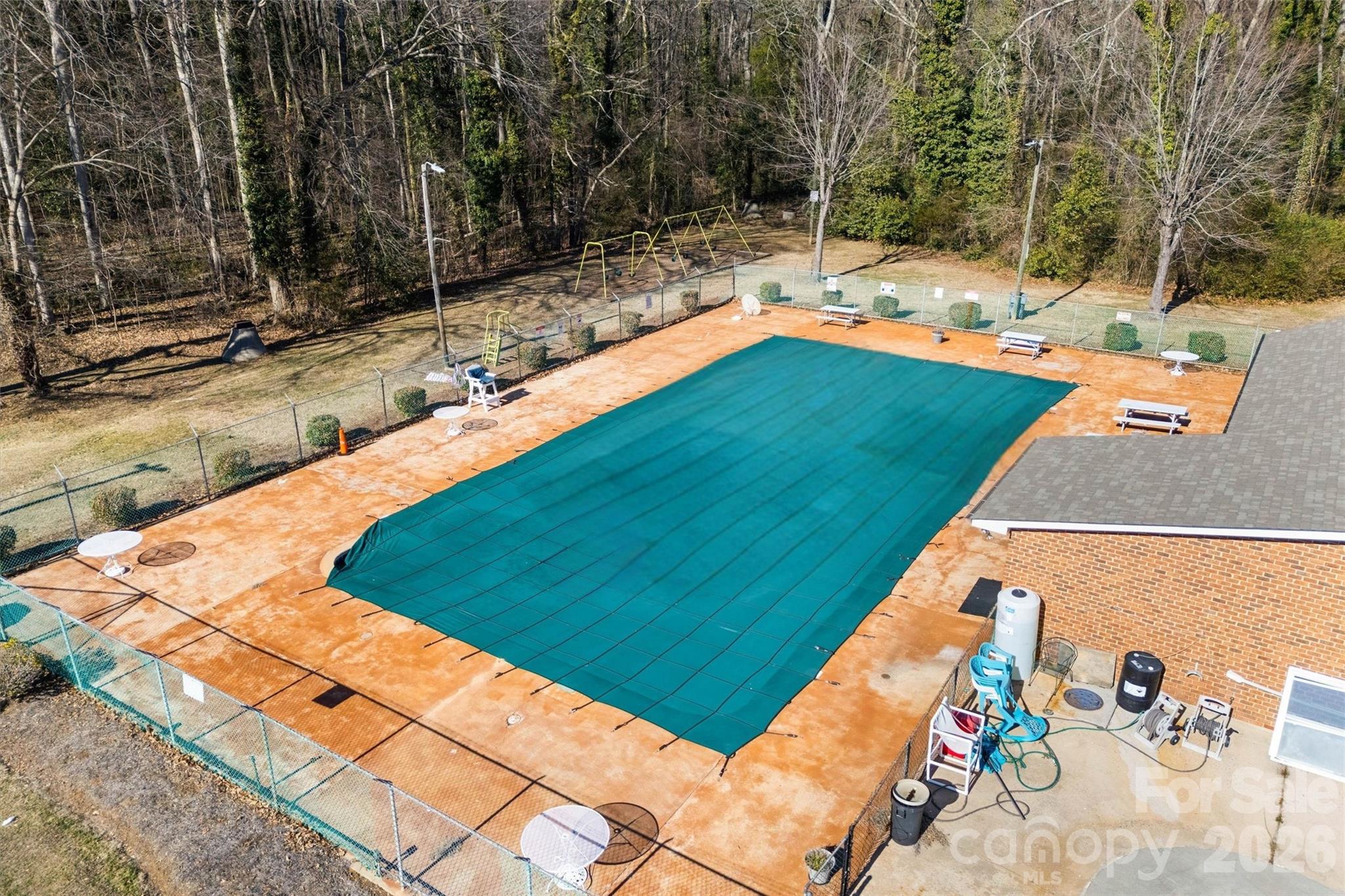 Four Seasons - Residential