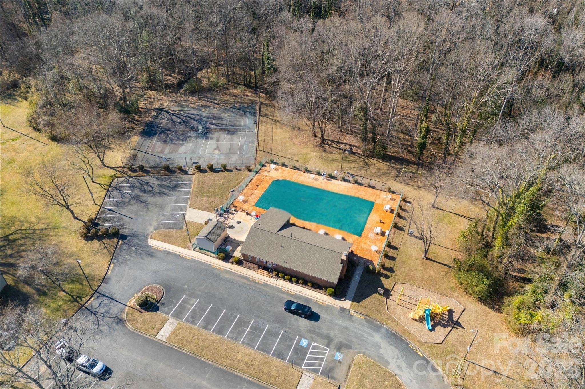 Four Seasons - Residential