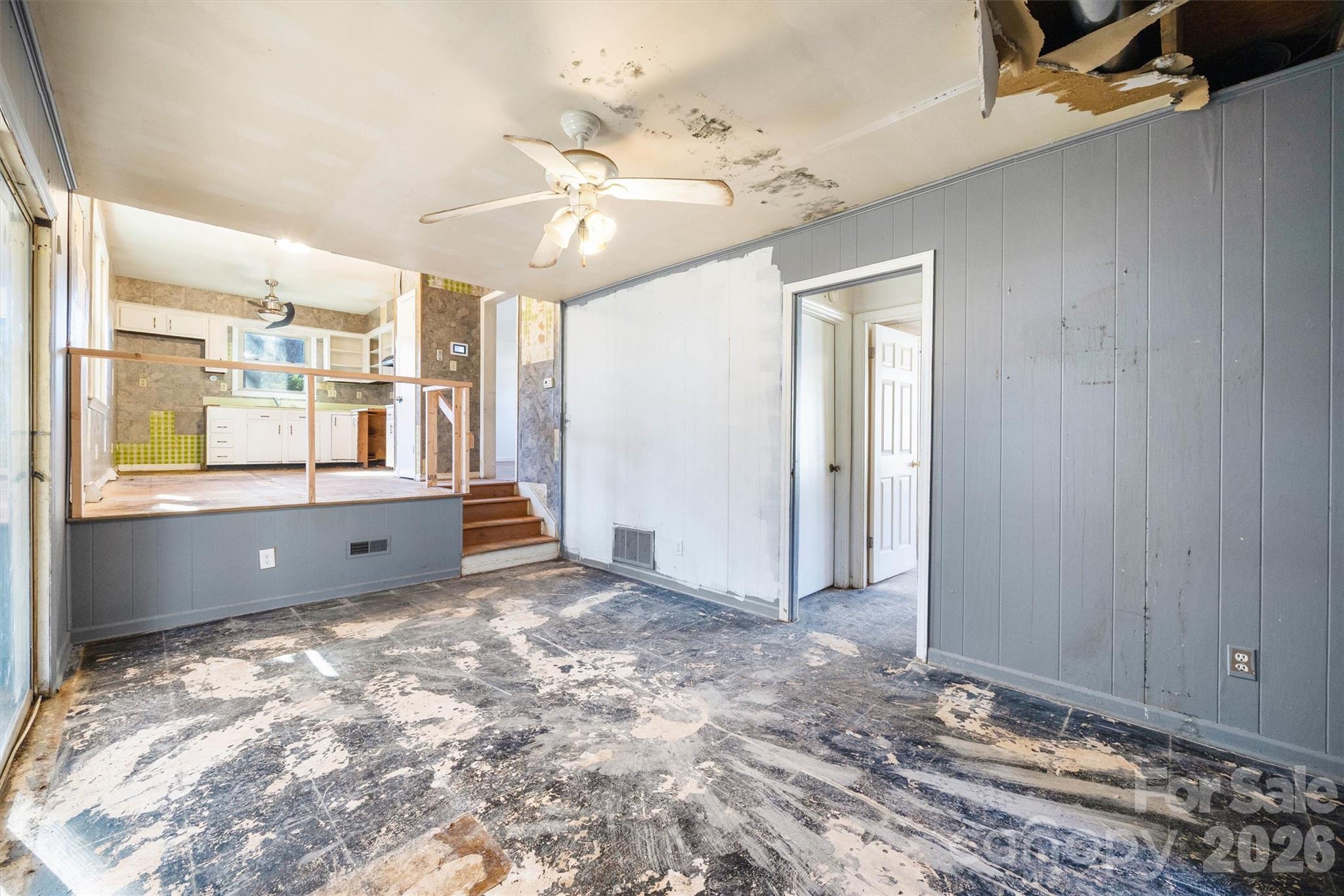 Four Seasons - Residential