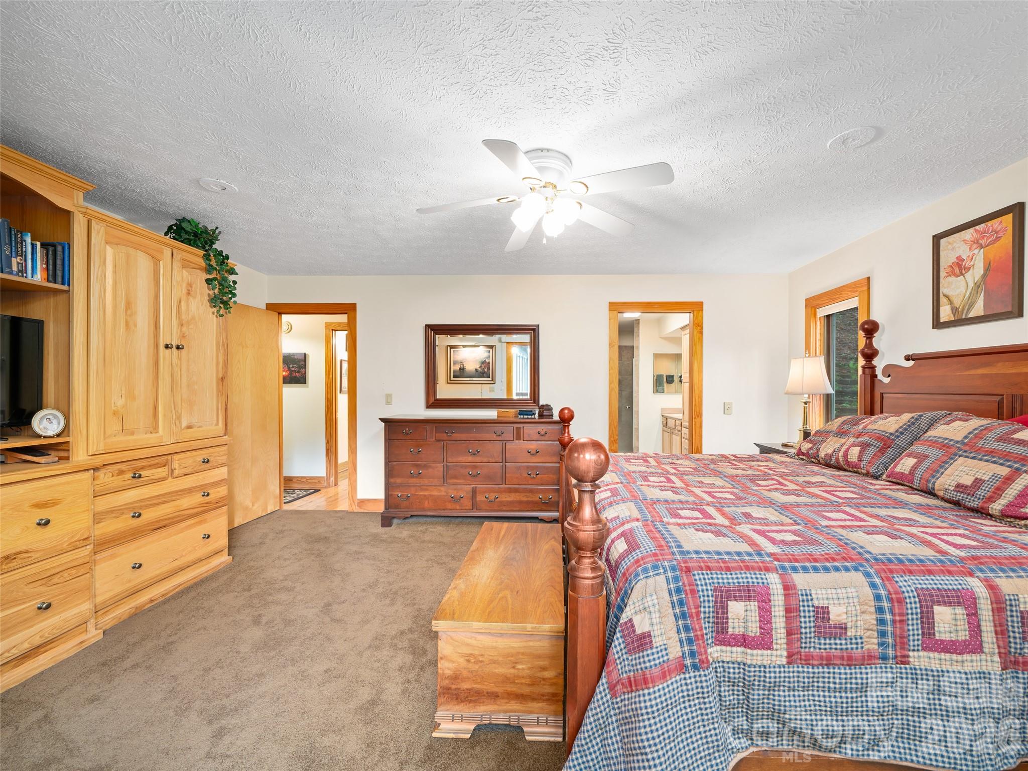 Mount Mitchell Lands West - Residential