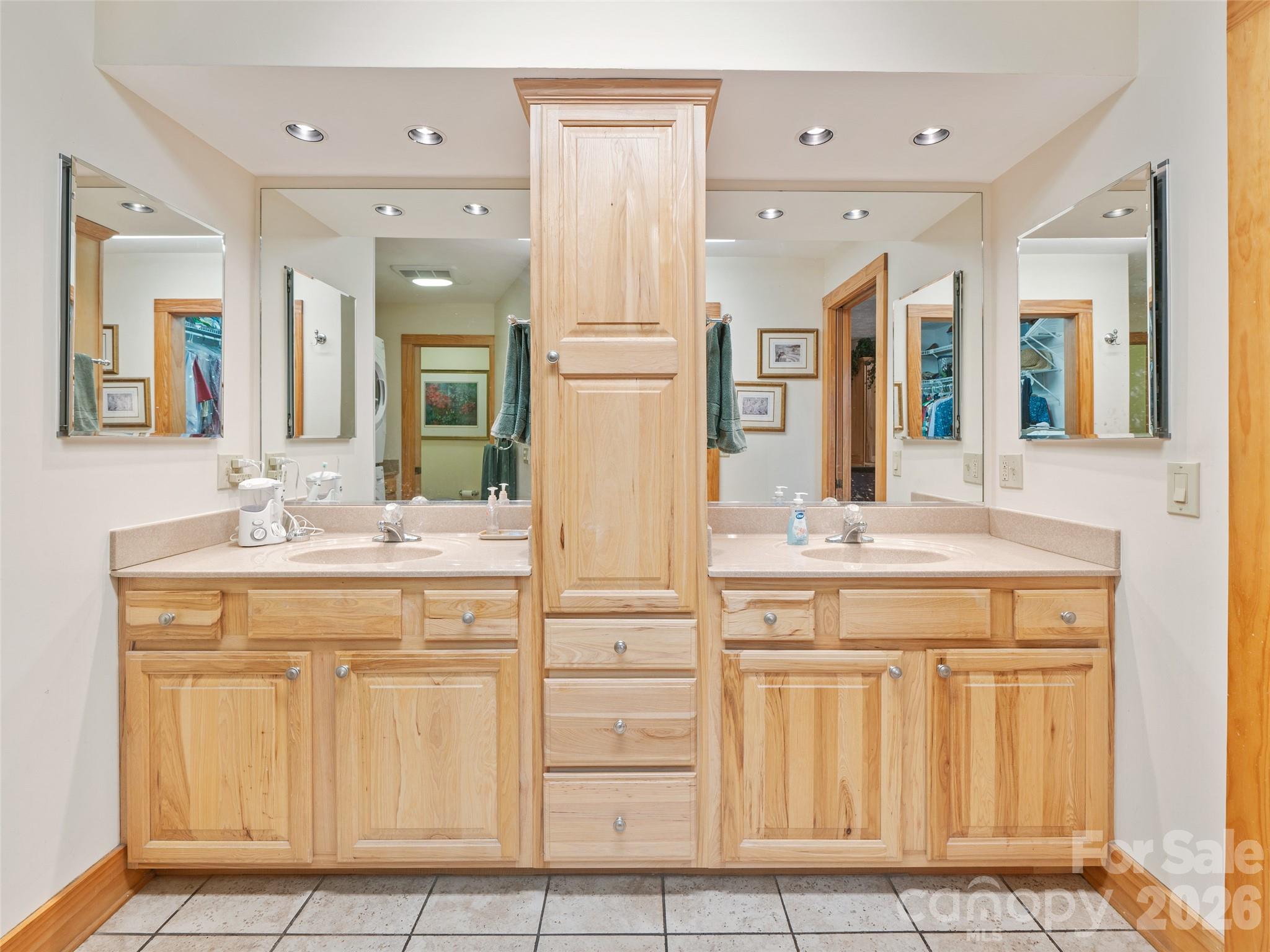 Mount Mitchell Lands West - Residential