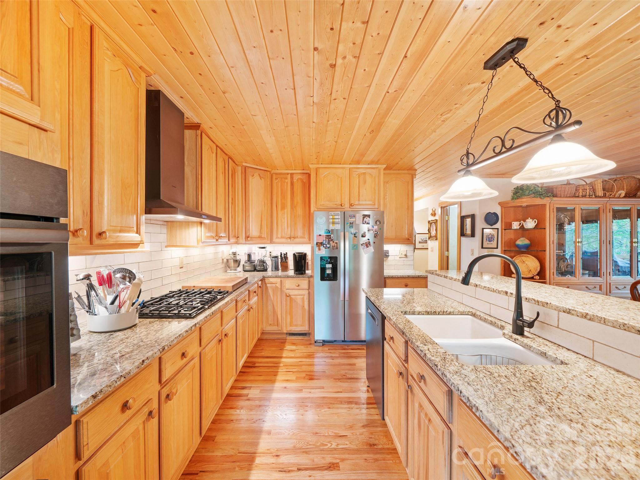 Mount Mitchell Lands West - Residential