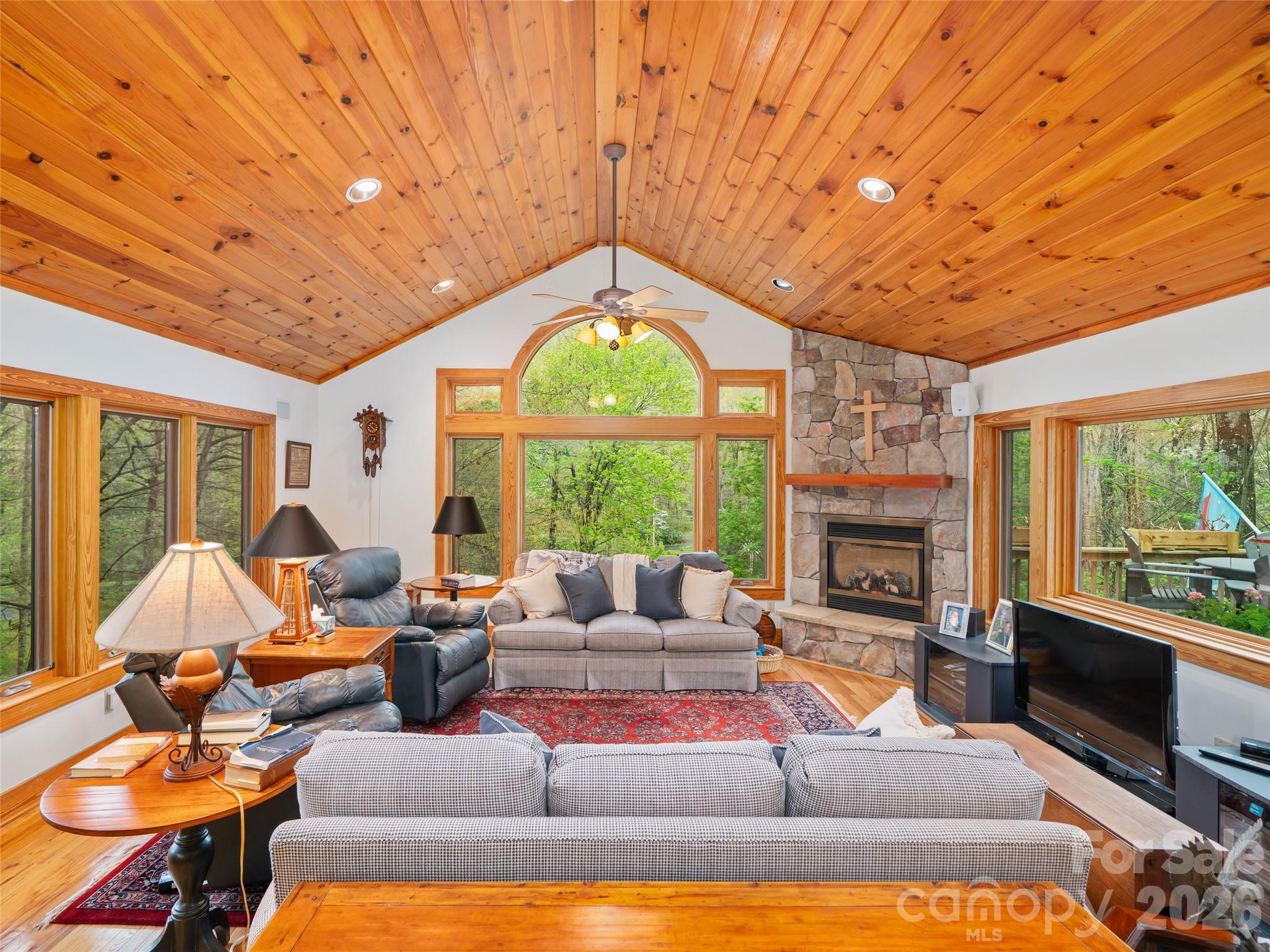 Mount Mitchell Lands West - Residential