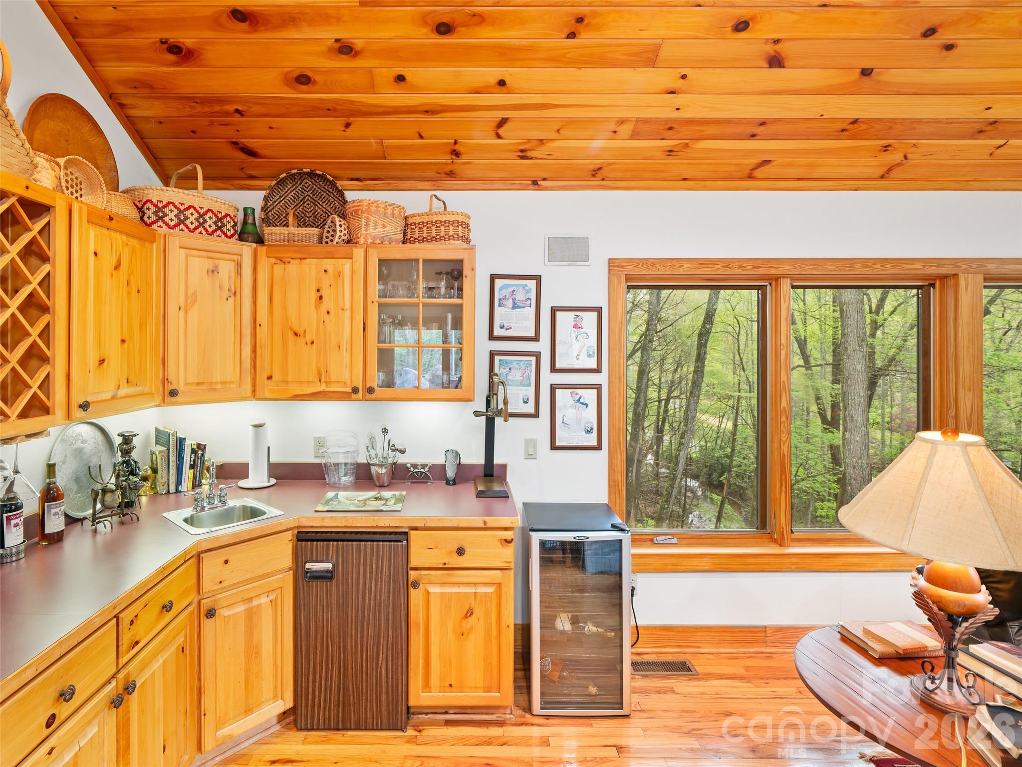 Mount Mitchell Lands West - Residential