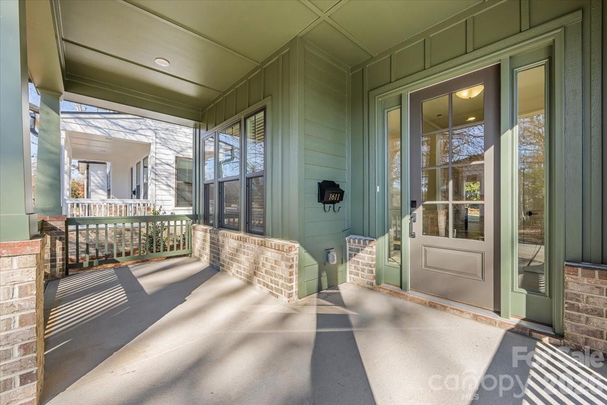 1611 Chippendale Road