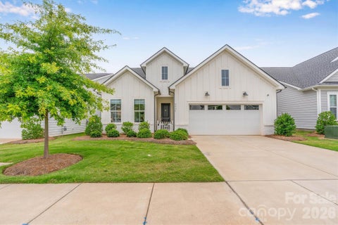 Photo of 8025 Brookbank Drive, Charlotte, NC 28269 (MLS # 4390708)