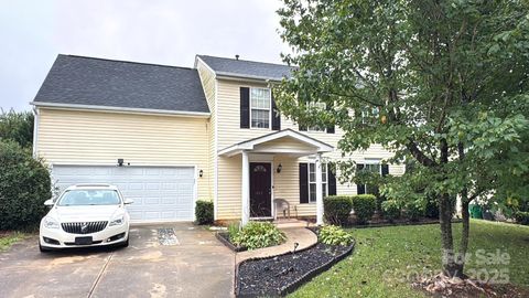 Photo of 1400 Galesburg Street, Charlotte, NC 28216 (MLS # 4310246)