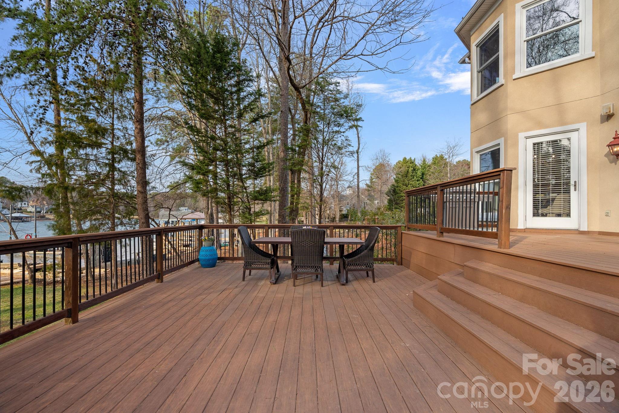 The Harbour at the Pointe - Residential