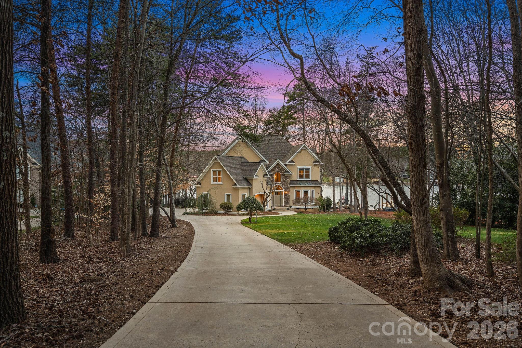 The Harbour at the Pointe - Residential
