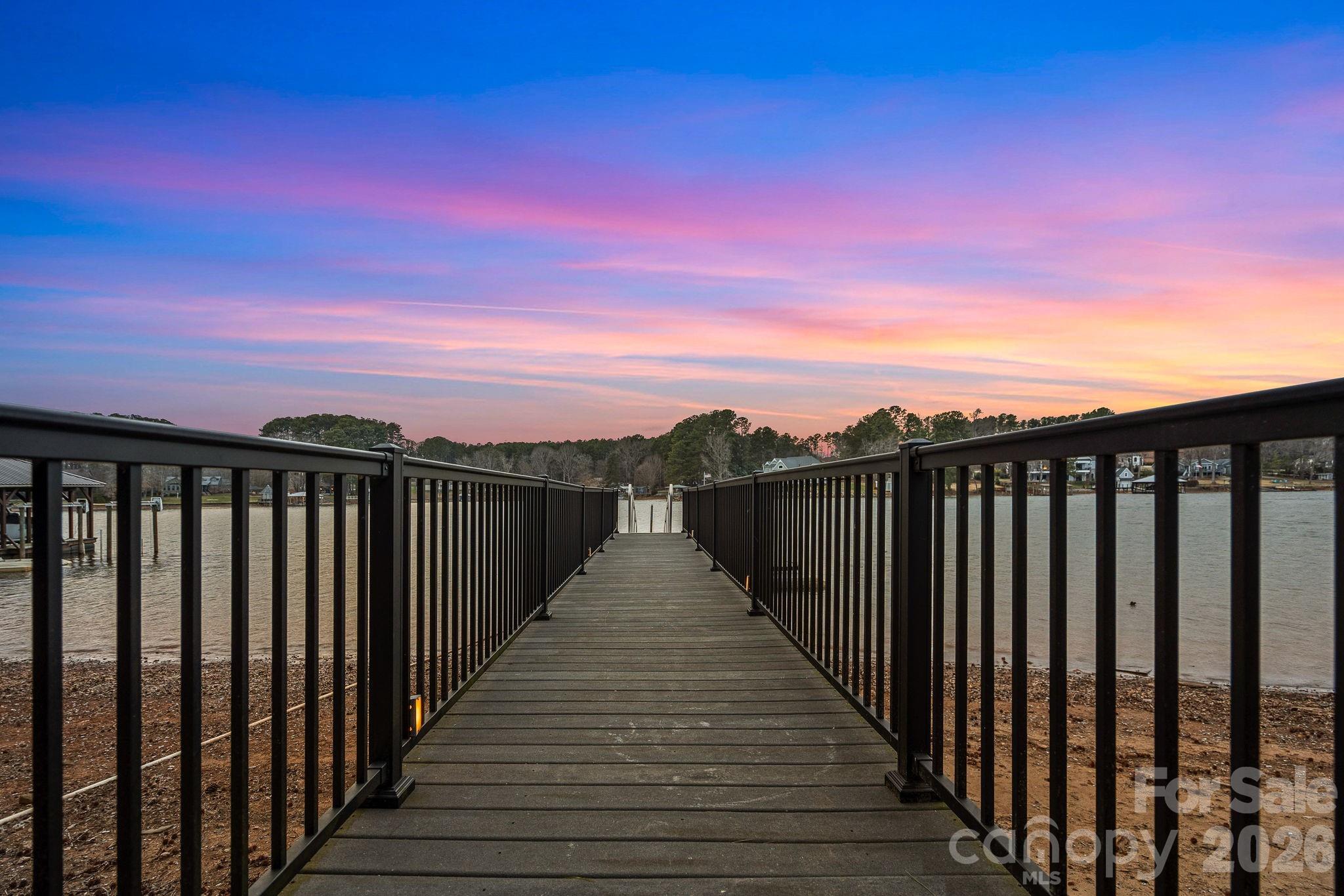 The Harbour at the Pointe - Residential