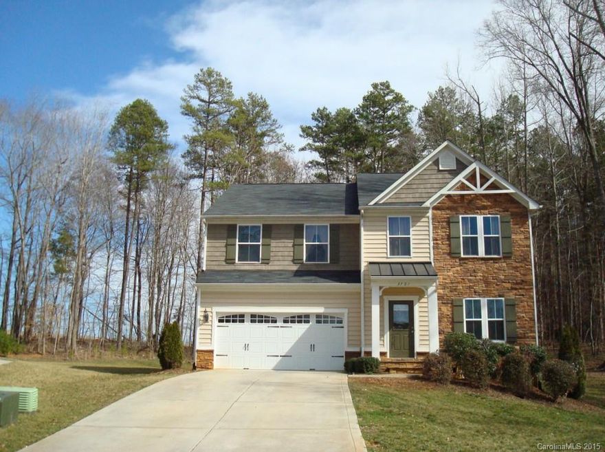 This home features an open floor plan with 4 bedroom, 2.5 baths, sun room, dining room, office and loft. The master suite and laundry room are located on the upper level. Good sized bedrooms...huge master with two walk in closets. Separate tub/shower & double bowl vanity.  Nice sized lot with rear tree line for privacy.