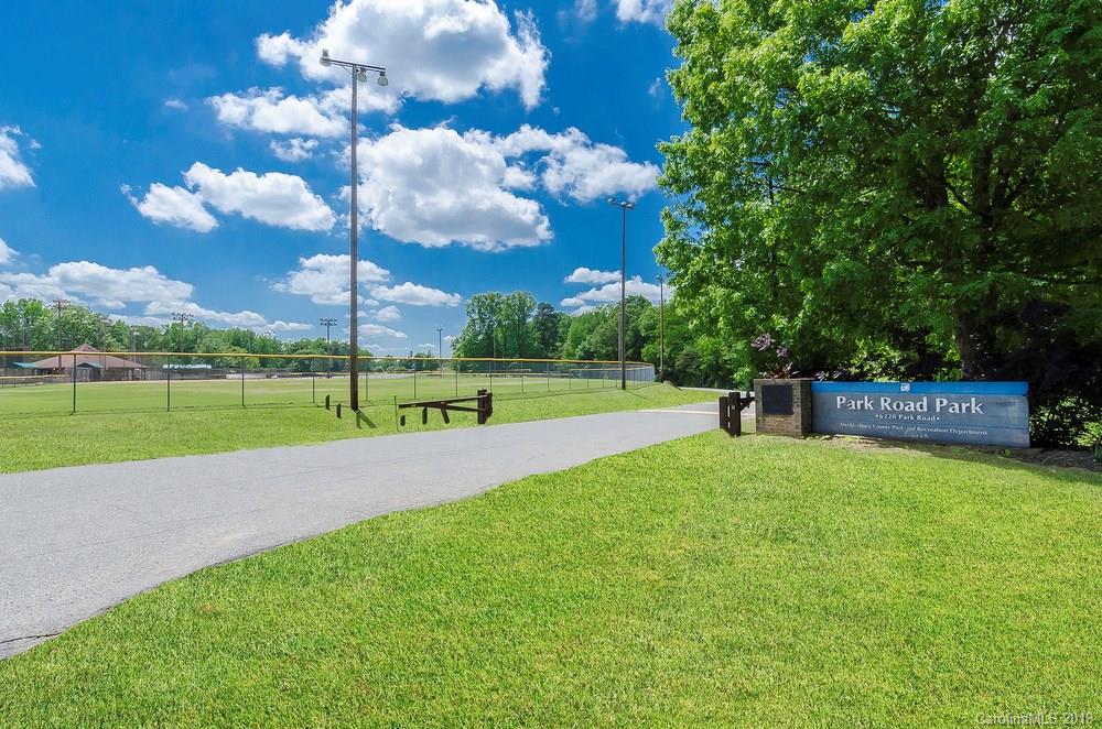 Sharon Arbors - Residential