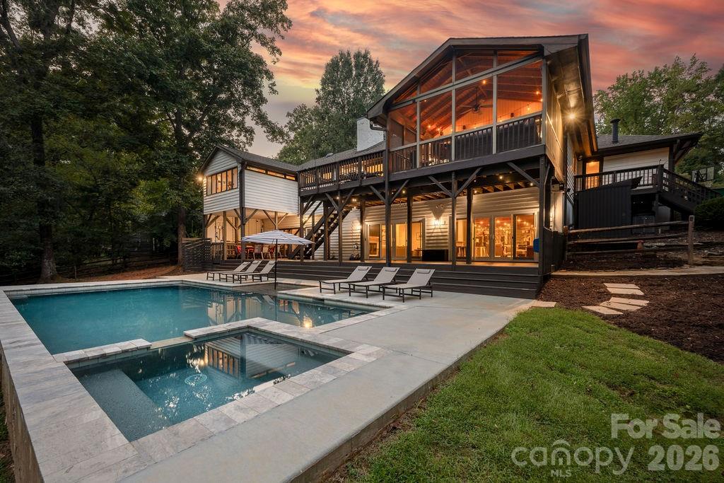 3525 Windbluff Drive