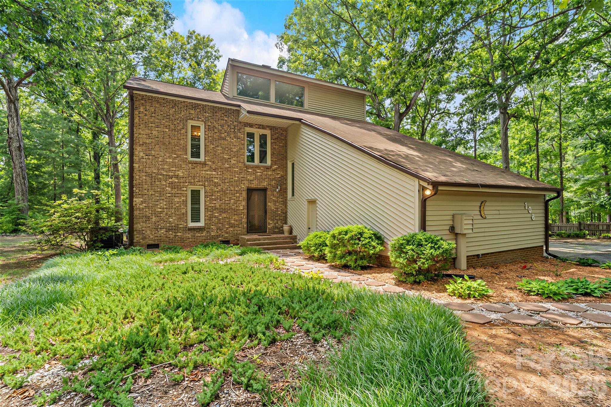 106 Marianna Circle