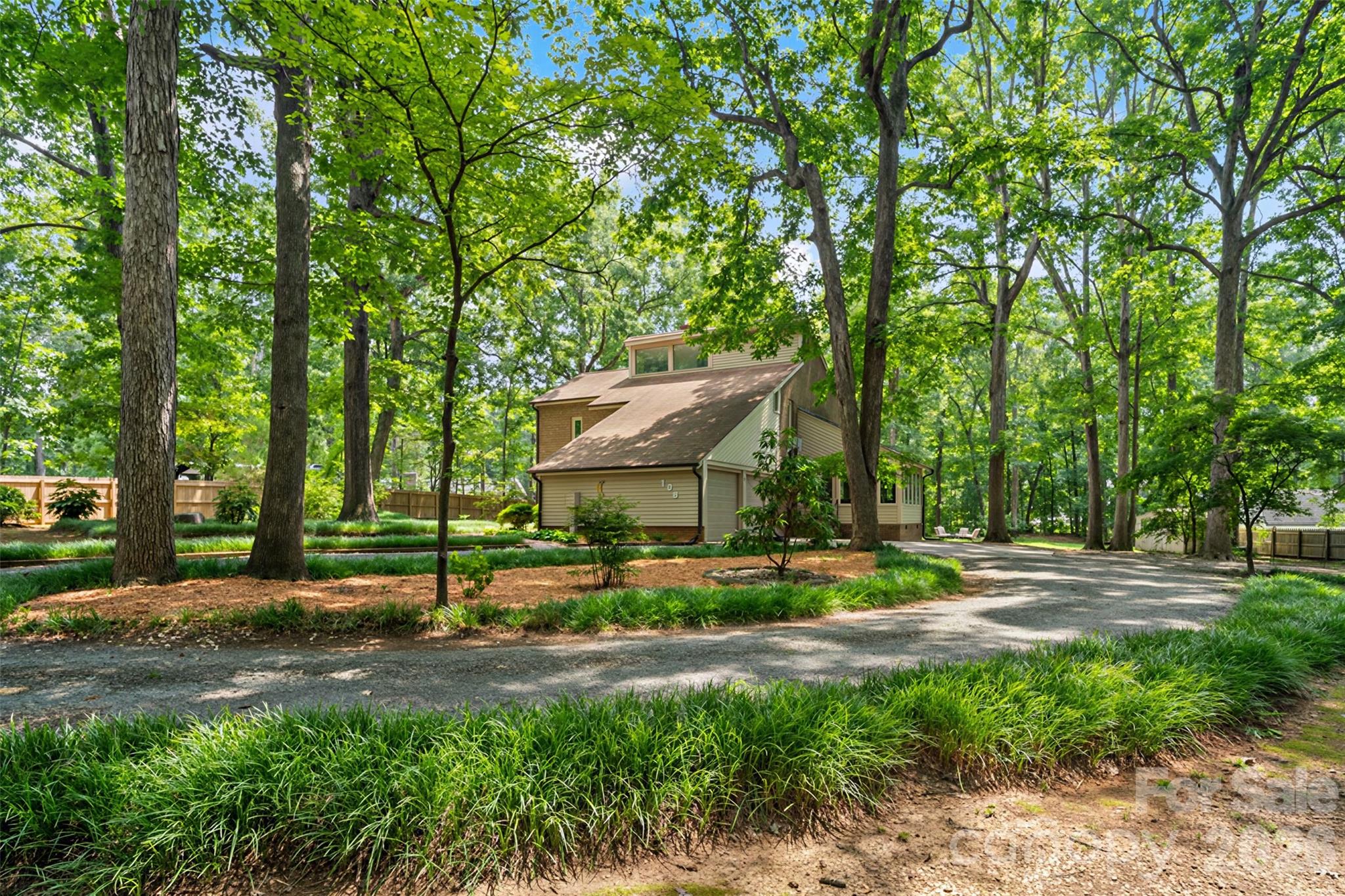 106 Marianna Circle