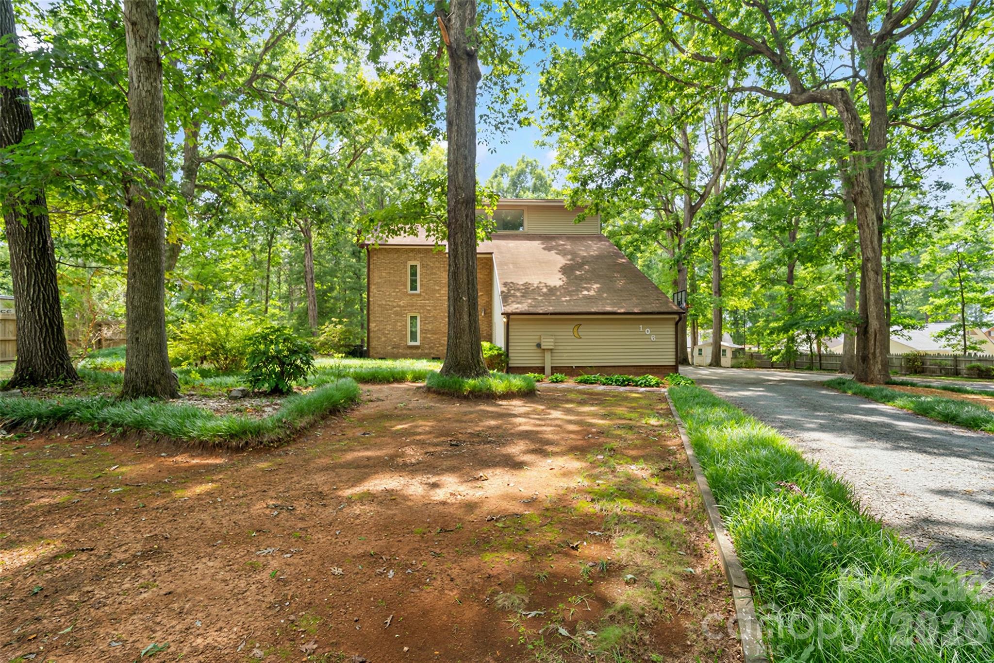 106 Marianna Circle