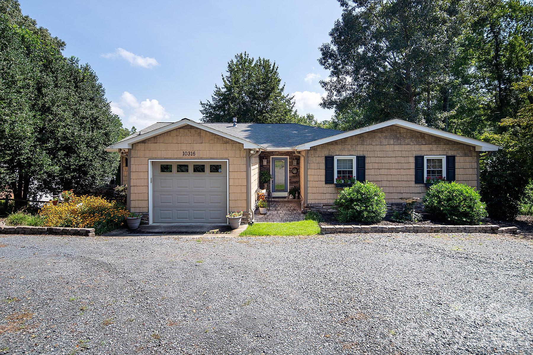 Country Club Estates - Residential