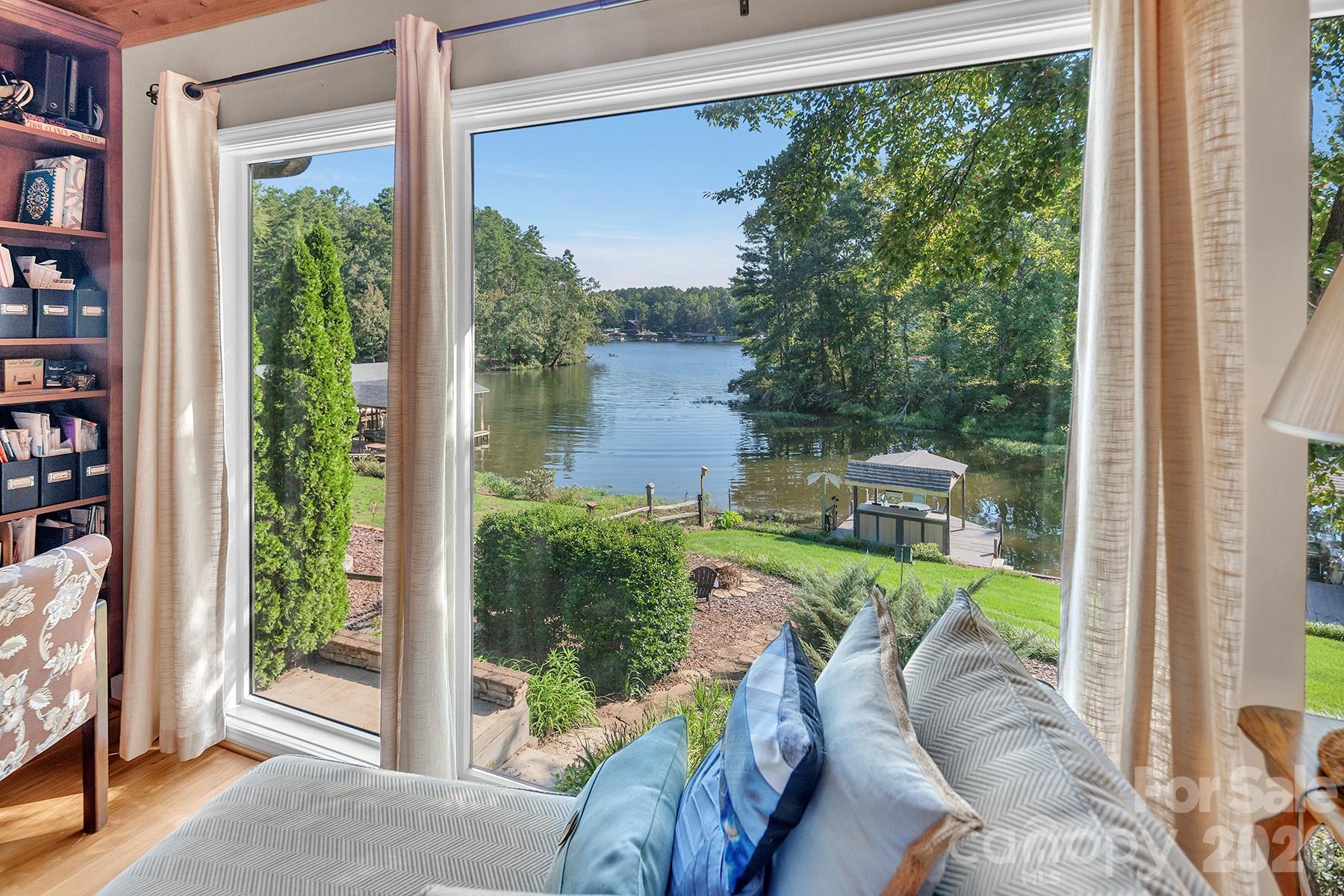 Country Club Estates - Residential