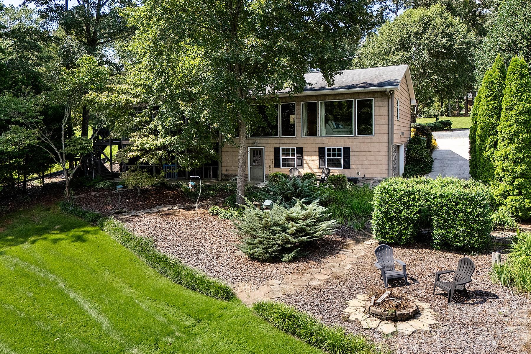 Country Club Estates - Residential