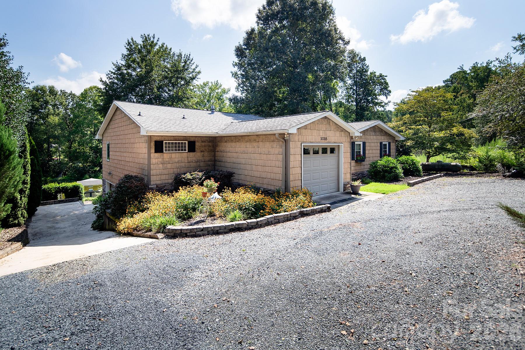 Country Club Estates - Residential