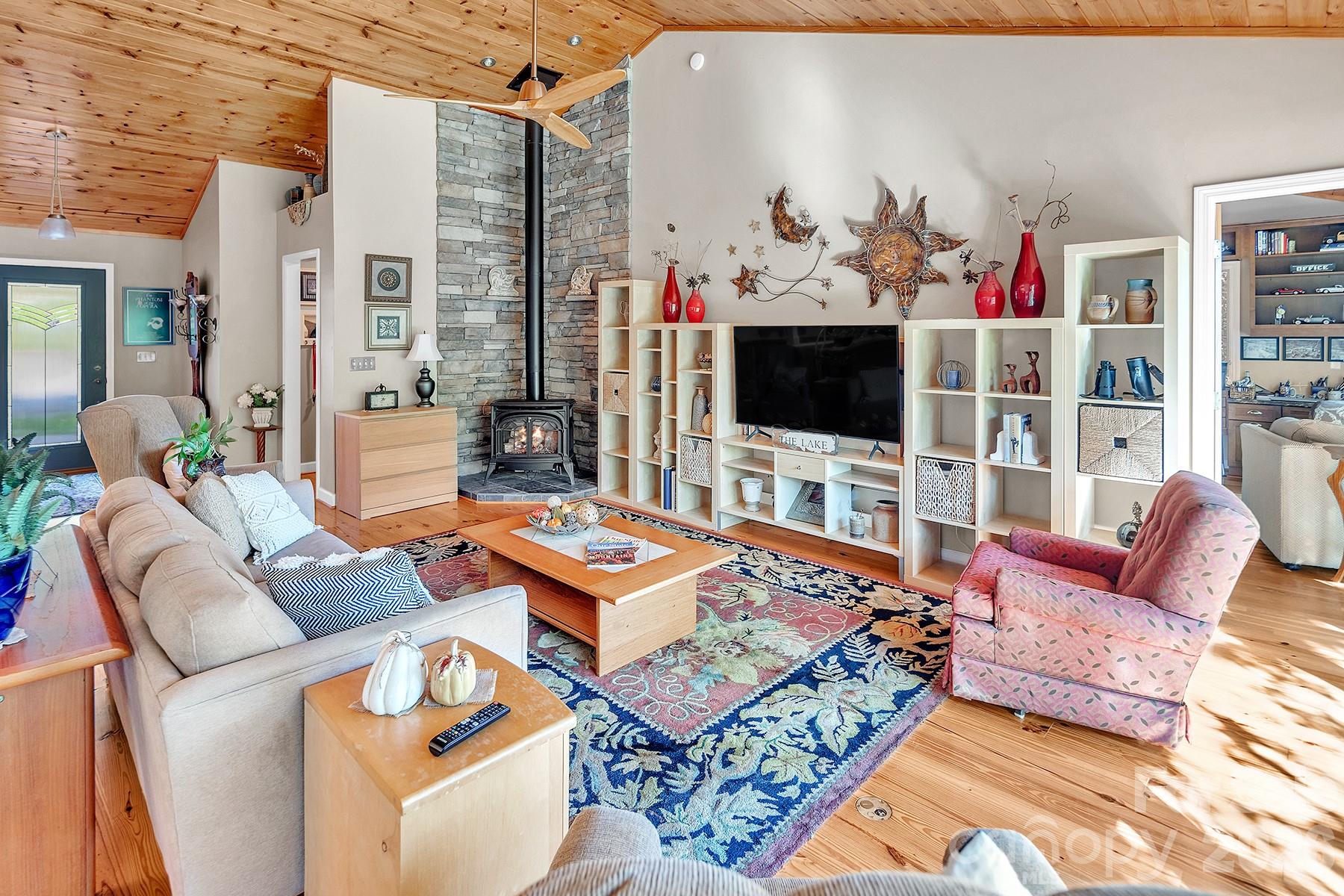 Country Club Estates - Residential