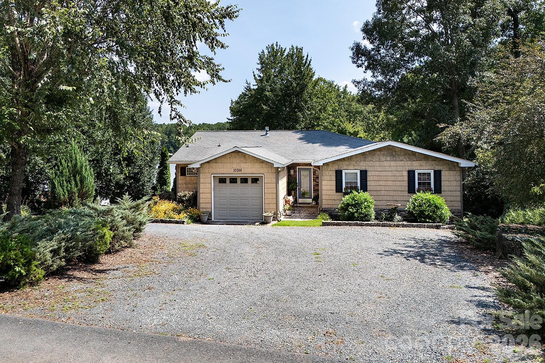 Country Club Estates - Residential