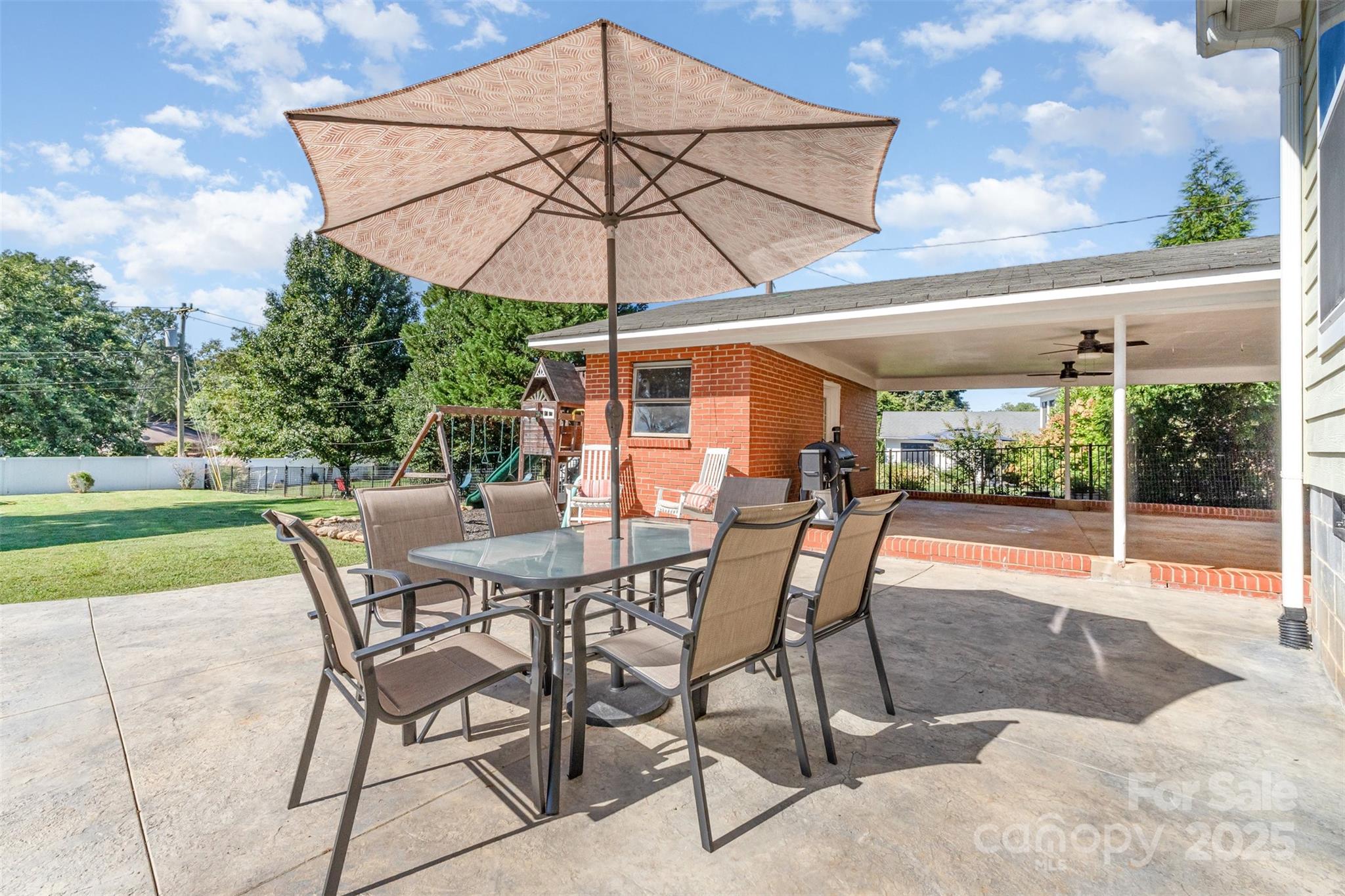 Hall Park - Residential