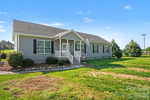 Photo of 618 Society Road, Statesville, NC 28625 (MLS # 4372427)