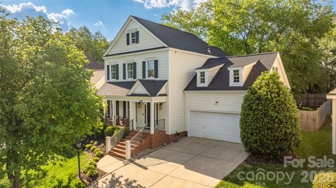 Photo of 3605 Selwyn Farms Lane, Charlotte, NC 28209 (MLS # 4357720)