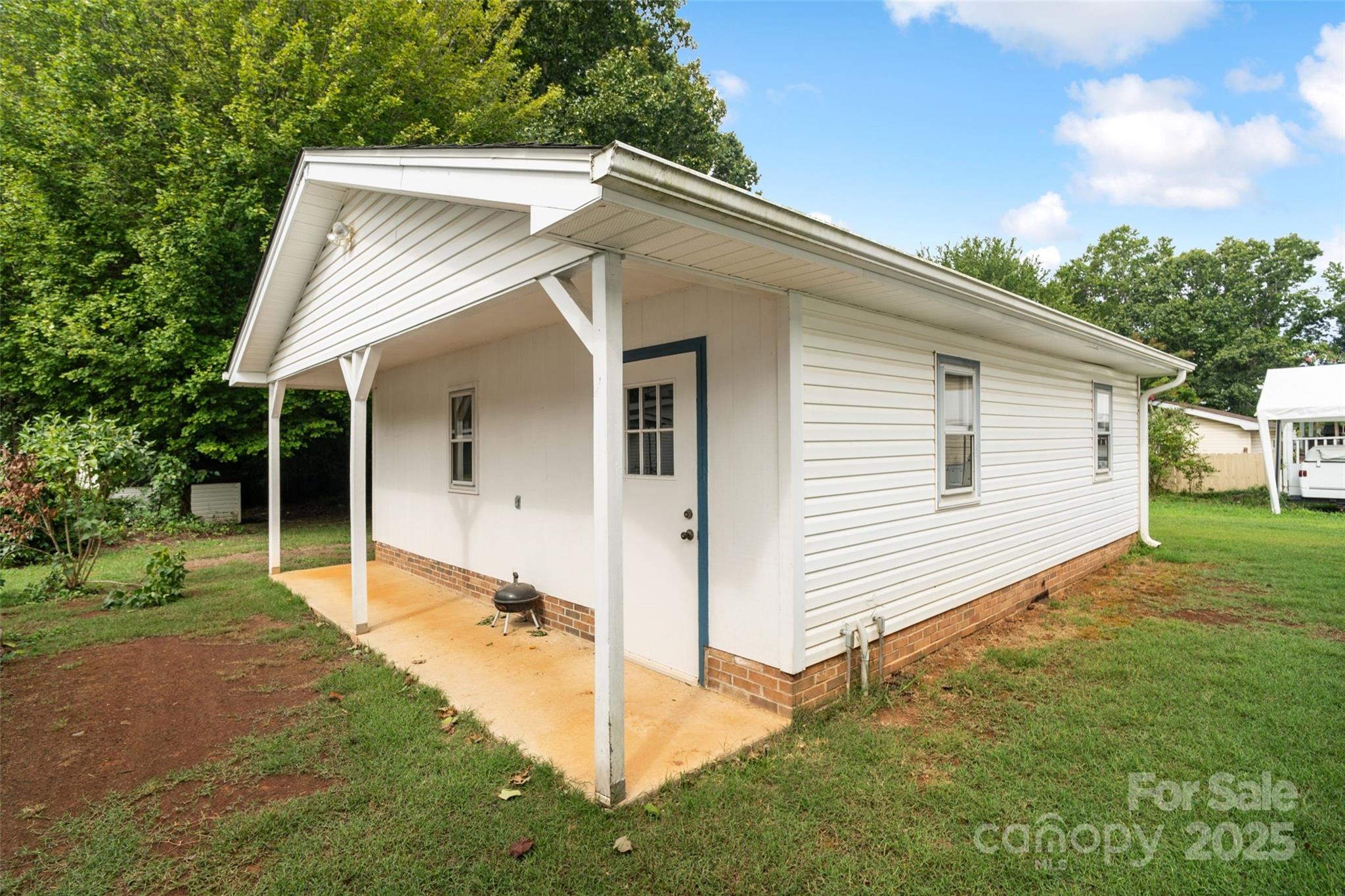5909 Lake Valley Road