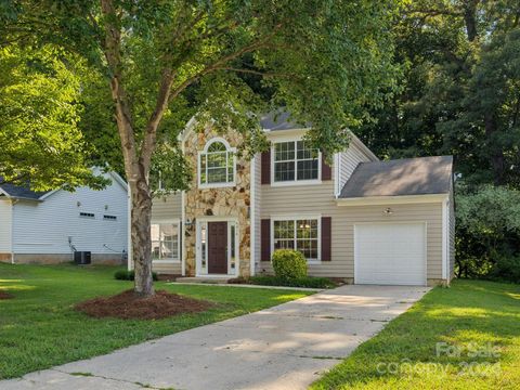 Single Family Residence in Charlotte NC 5916 Black Bear Court.jpg