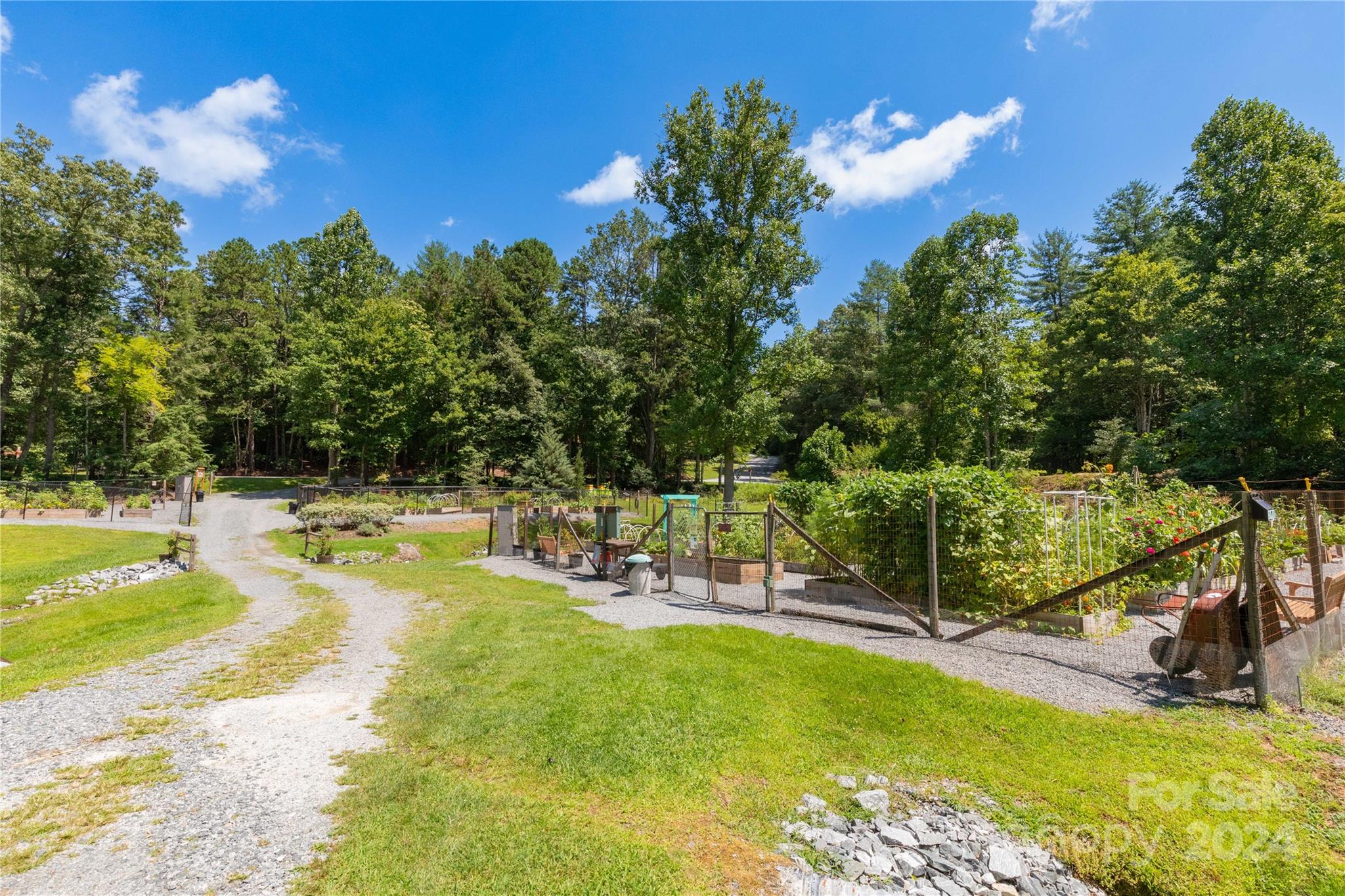 Connestee Falls - Residential