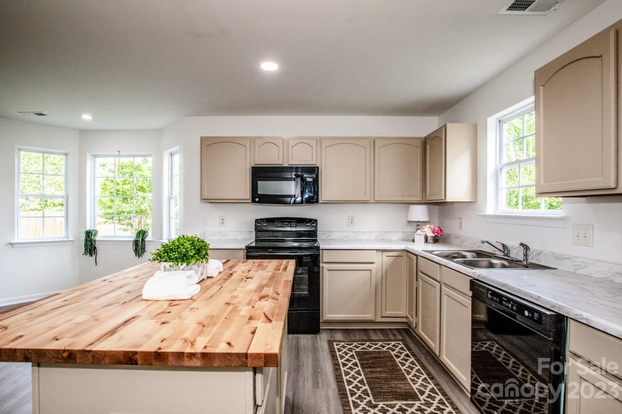 Taras Trace - Residential