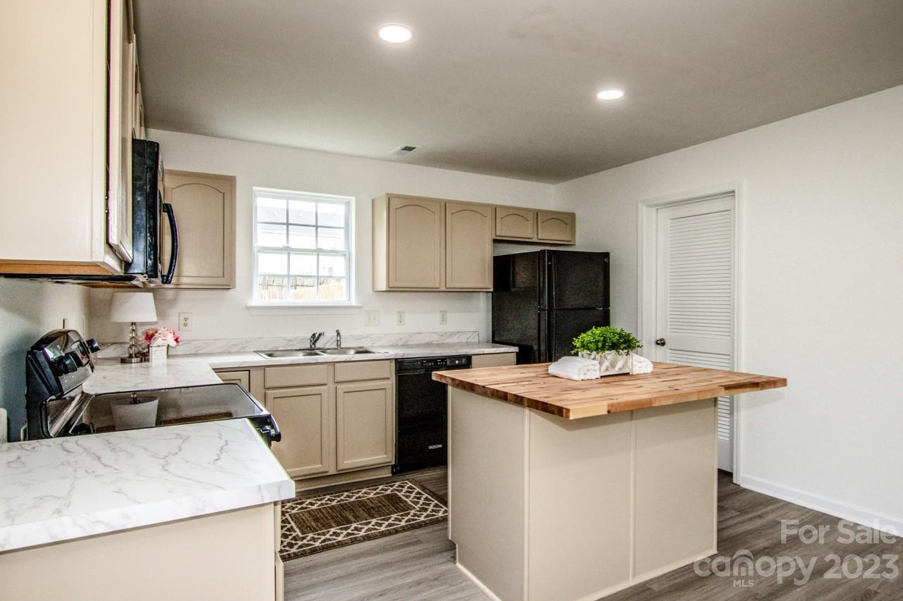 Taras Trace - Residential