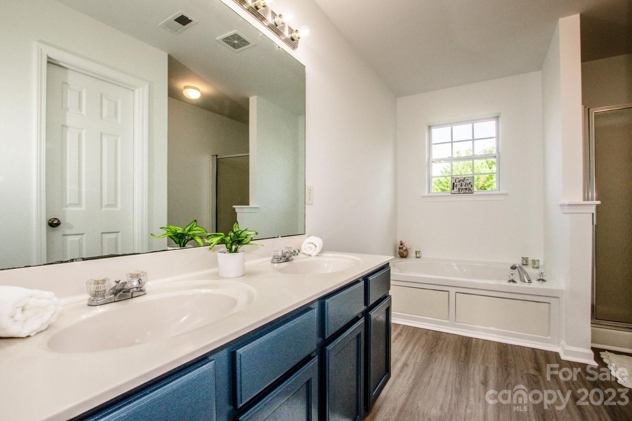 Taras Trace - Residential