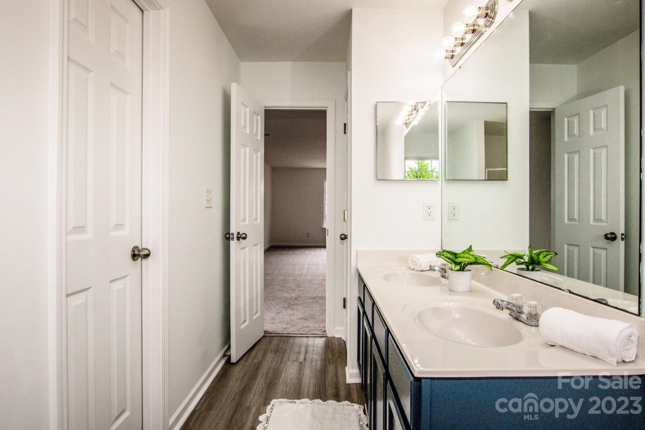 Taras Trace - Residential