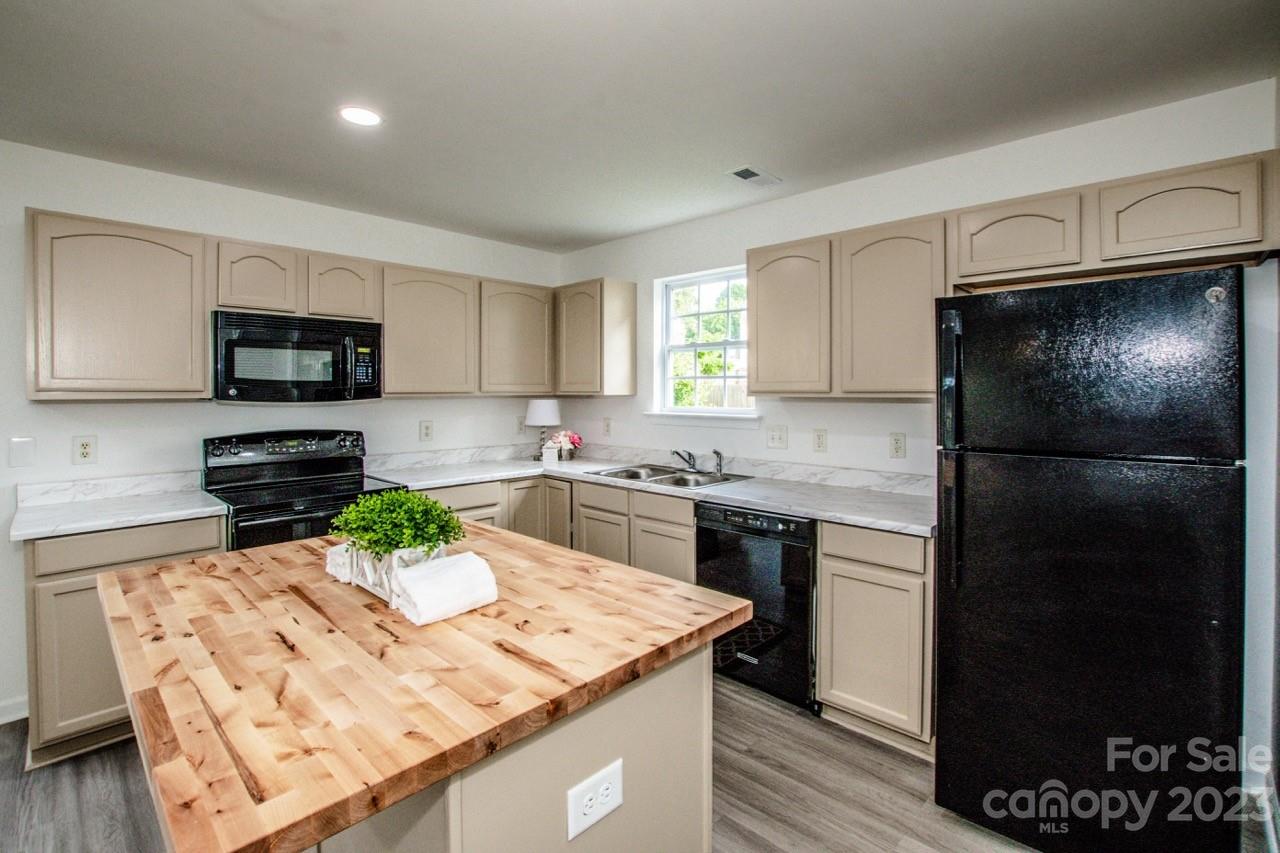 Taras Trace - Residential