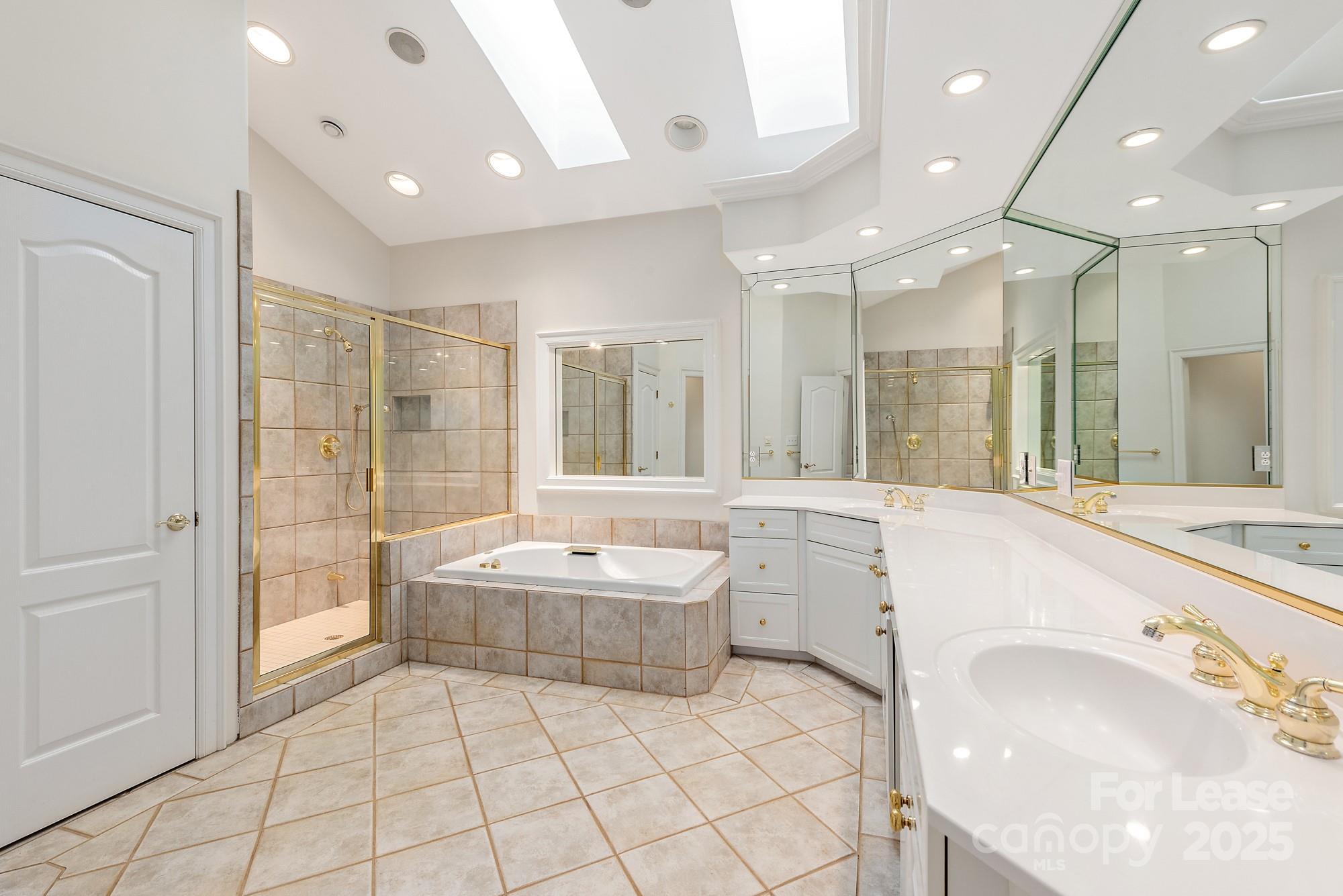 Morrocroft Estates - Residential Lease