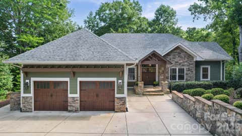 Photo of 3033 Dodsworth Drive, Cramerton, NC 28032 (MLS # 4418023)