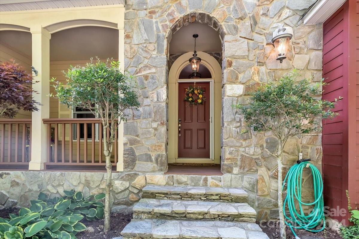 445 Equestrian Drive